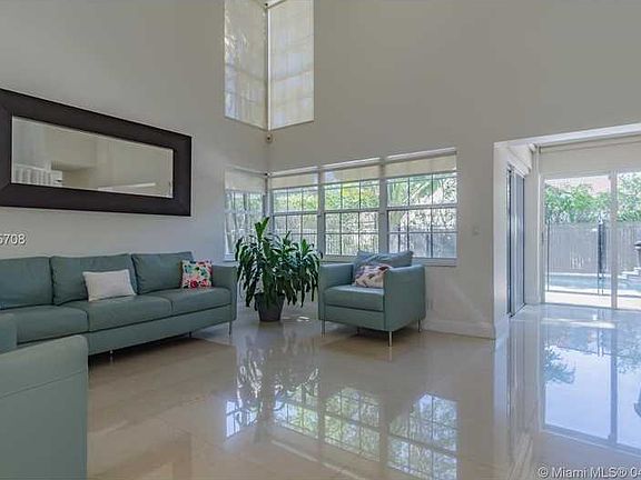 5th image of 1285 Bayview Cir