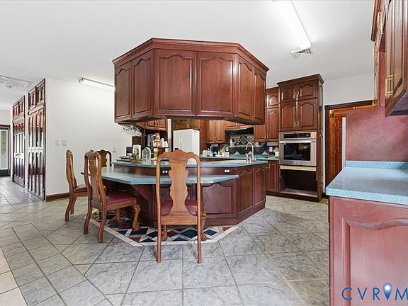 3rd image of 2680 Kiser Dr