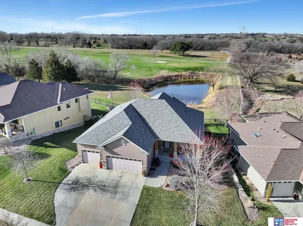 7269 Hidden Valley Dr, Lincoln, NE 68526