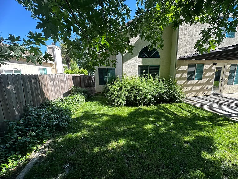 390 Brians Ct — Photo 17