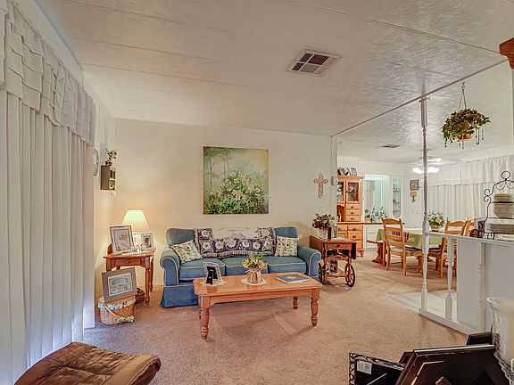 3rd image of 400 E Roberts Ln #4