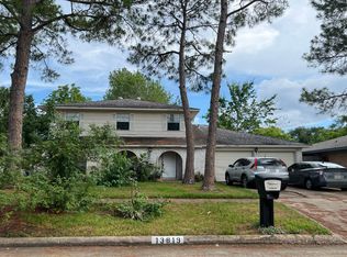 13819 Overbrook Ln, Houston, TX 77077