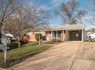 11943 Glen West Dr, Maryland Heights, MO 63043