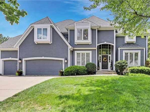 10405 W 126th Ter, Overland Park, KS 66213