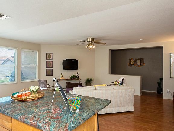 5th image of 253 E Monterey Cypress St