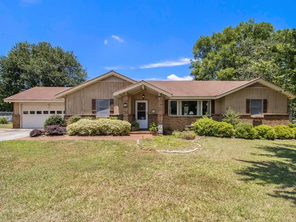 1080 Carmichael Dr, Madison, GA 30650
