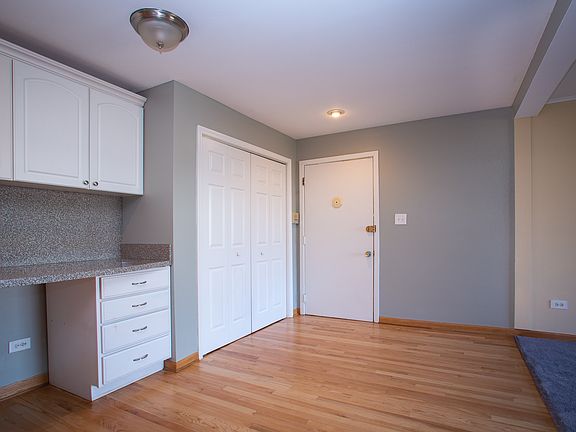 2nd image of 1521 N Windsor Dr APT 314