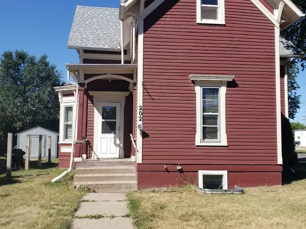EZ - 202 Triplex, 202 5th Ave SE #C, Jamestown, ND 58401