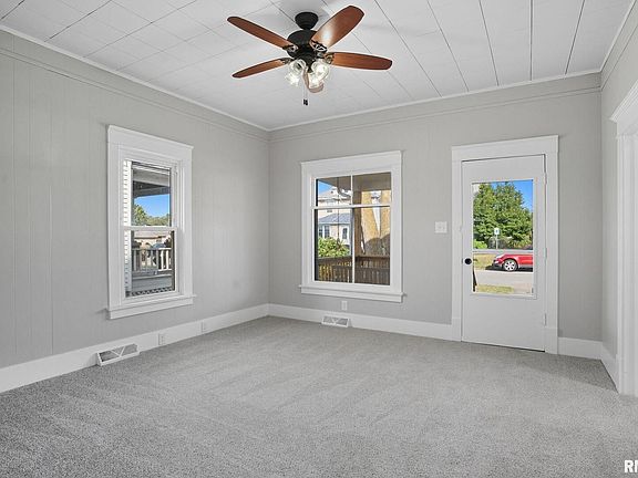 3rd image of 2707 Jackson Ave