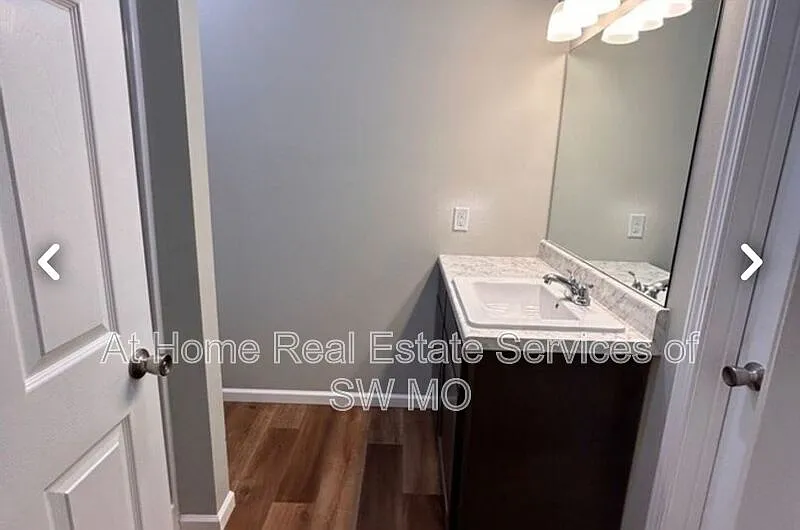 3 bed, 2.0 bath, $1,630 — Photo 4