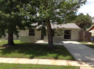 7939 Woodglen Cir, Tampa, FL 33615