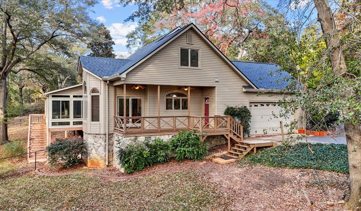 01-DJI_20251111045624_0003_D