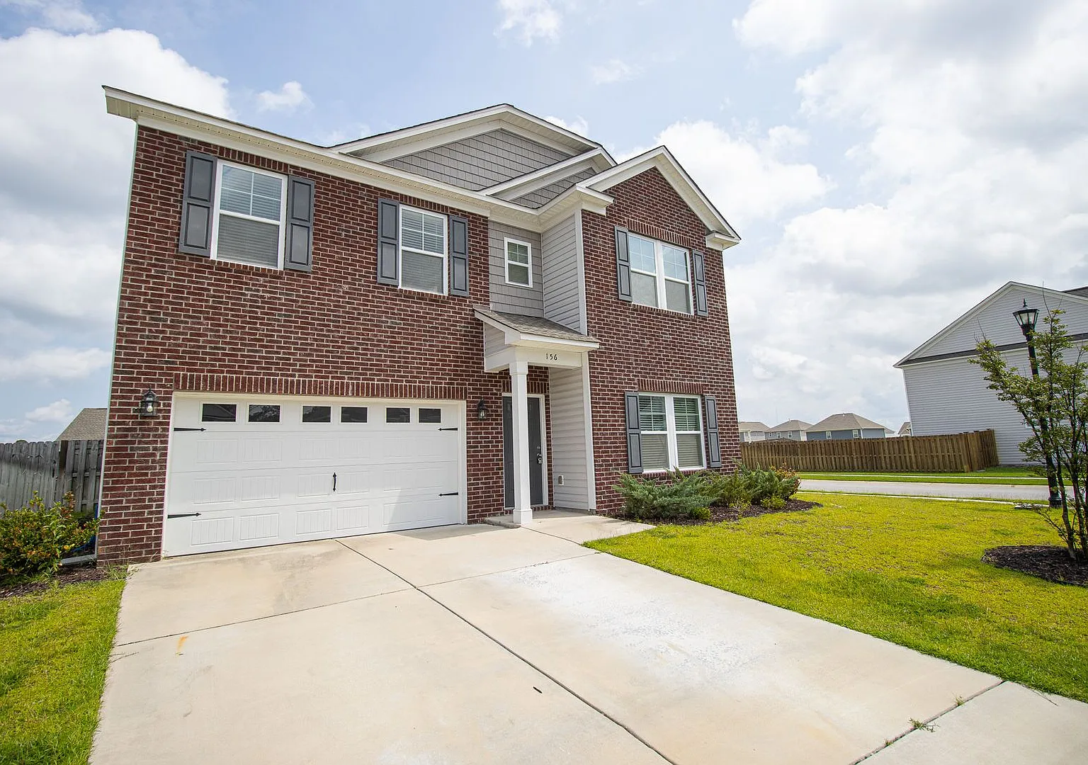 Pristine 4br Home With Large Fenced Yard, Loft, & Luxury Finishes In Highly Desirable Woodcreek F... — Photo 1