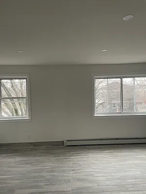 Rented by E Realty International Corp | media 4