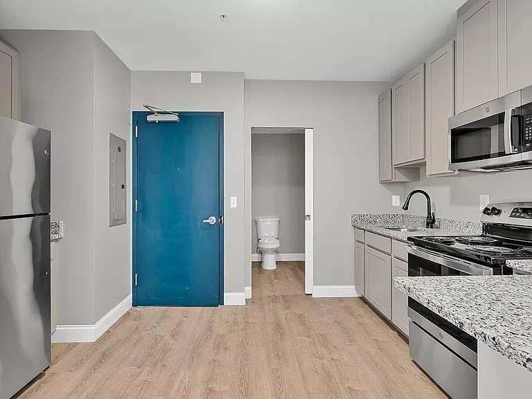 109 W Lexington St #5A — Photo 3
