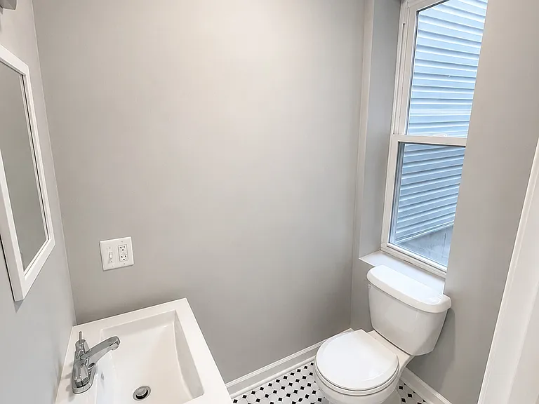 1753 S Taylor St — Photo 18