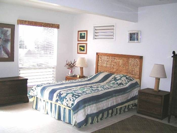 Queen Bed
