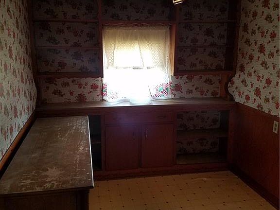 5th image of 607 N Stewart Ave