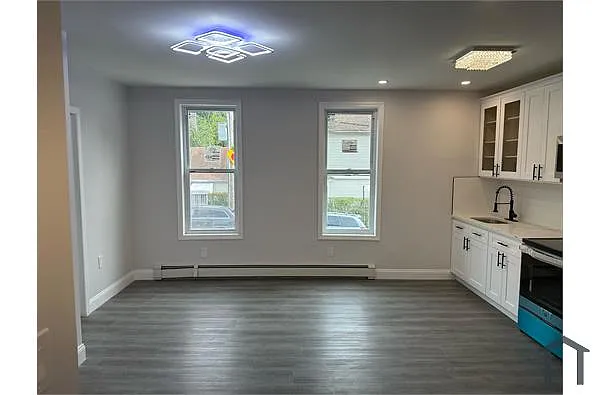 Building Photo - 1155 Croes Ave #2