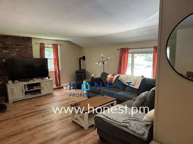 206 Derosay Ave #1 — Photo 16