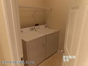 2 bed, 2.5 bath, 1152 sqft, $1,575 — Photo 2