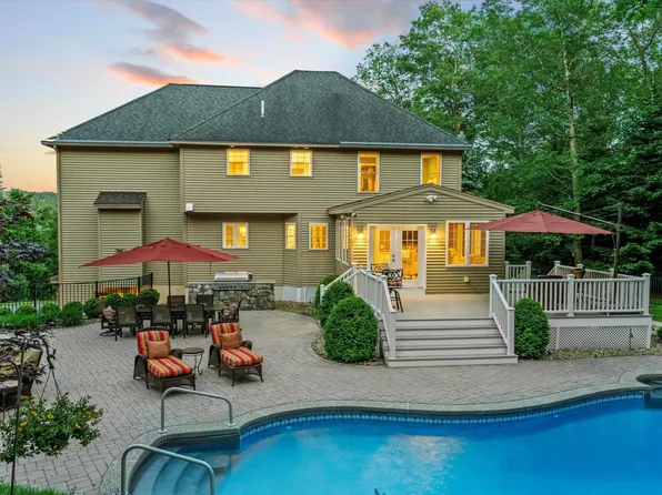 104 Windsor Drive, Auburn, NH 03032