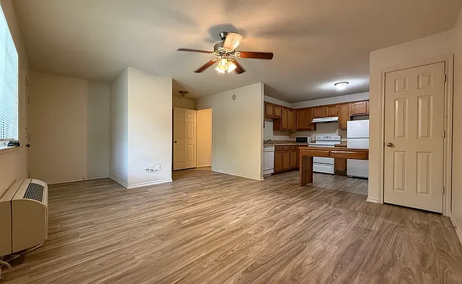 Studio, 510 sqft, $795 — Photo 3