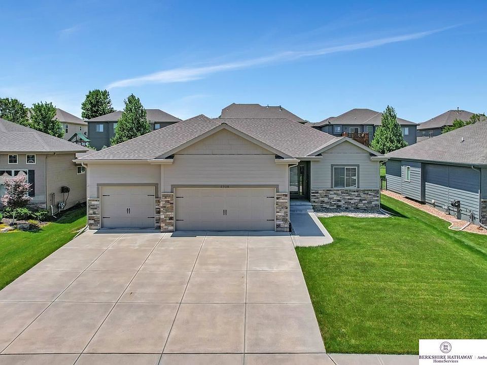 1st image of 2720 N 189th St