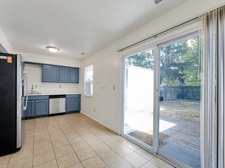 1132 Clear Springs Rd — Photo 12