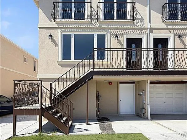 3737 Cypress Ave, Brooklyn, NY 11224