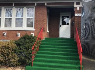 5929 N Washtenaw Ave, Chicago, IL