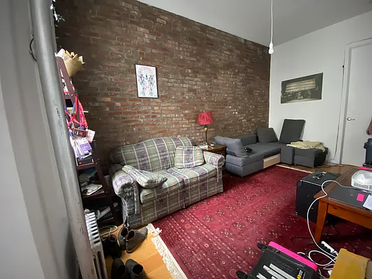 Rented by Compass | media 7