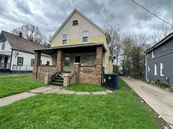 9710 Aetna Rd, Cleveland, OH 44105