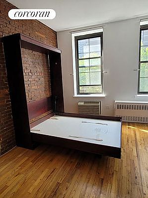 3rd image of 324 Pearl St APT 4F