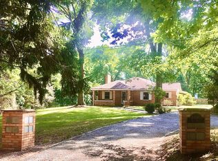 8880 Kind Dr, Pittsburgh, PA 15237