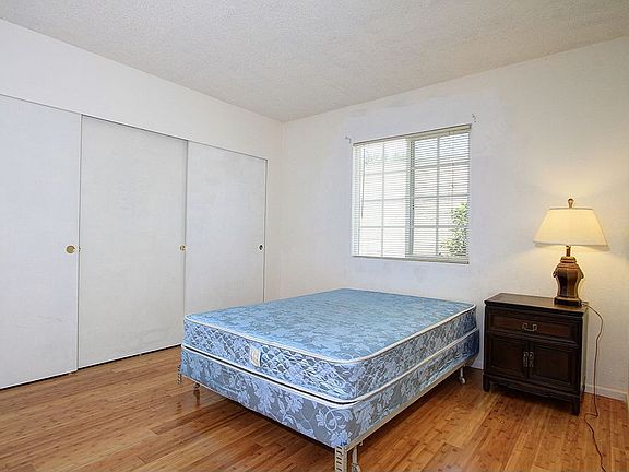 4th image of 4946 Hallowell Ave