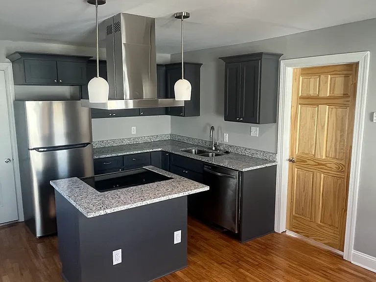 144 Fall St #2 — Photo 6