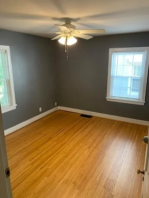 3 bed, 2.5 bath, 1720 sqft, $2,350 — Photo 4