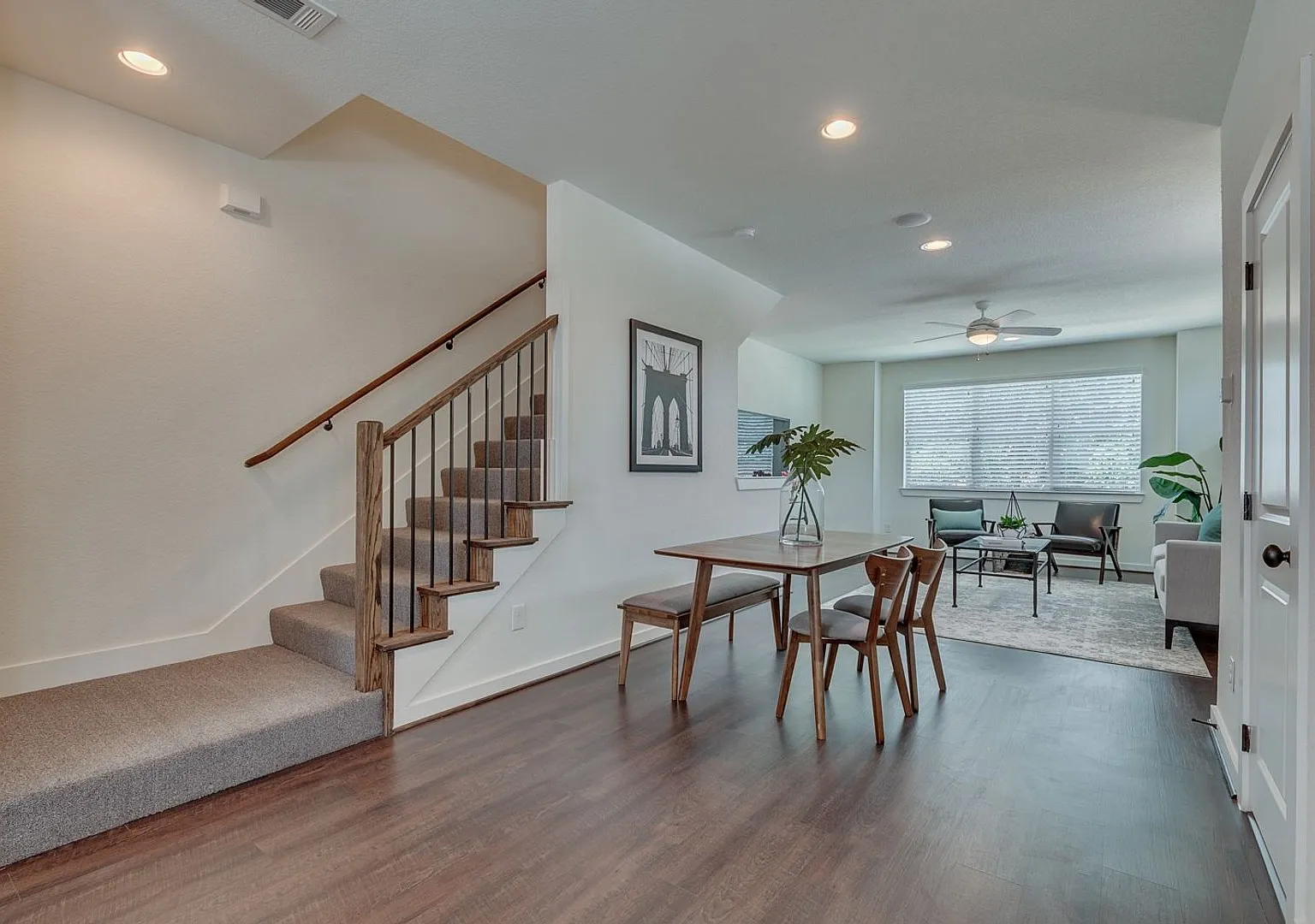 ** Move In 2026 $5000 ** Move In 2027 $6500* 5 Bed 5.5 Bath Short Walk To Tcu — Photo 4