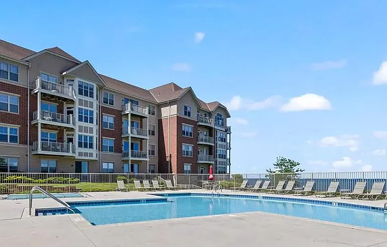 4130 S Lake Dr #382 — Photo 3
