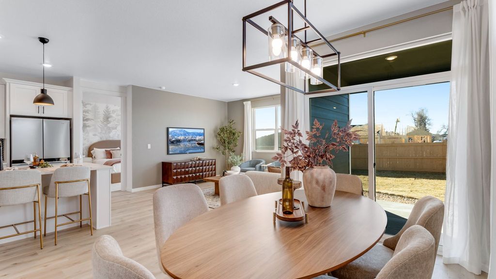 1417 Riverdale Dr