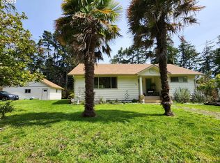 2404 Arizona St, Port Orford, OR 97465
