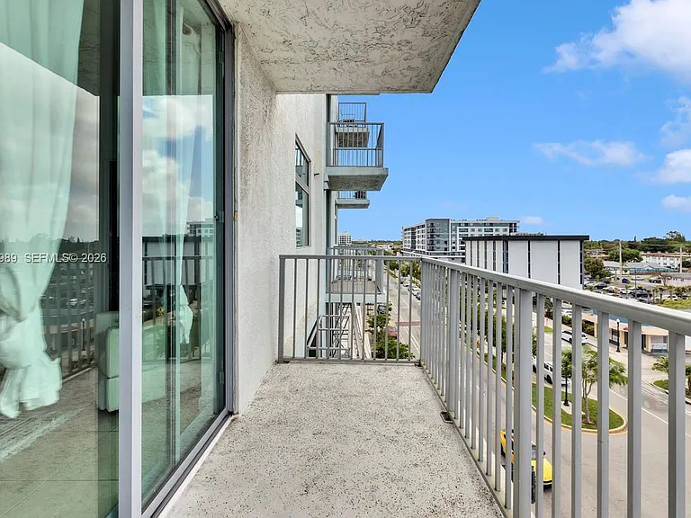 140 S Dixie Hwy #403 — Photo 10