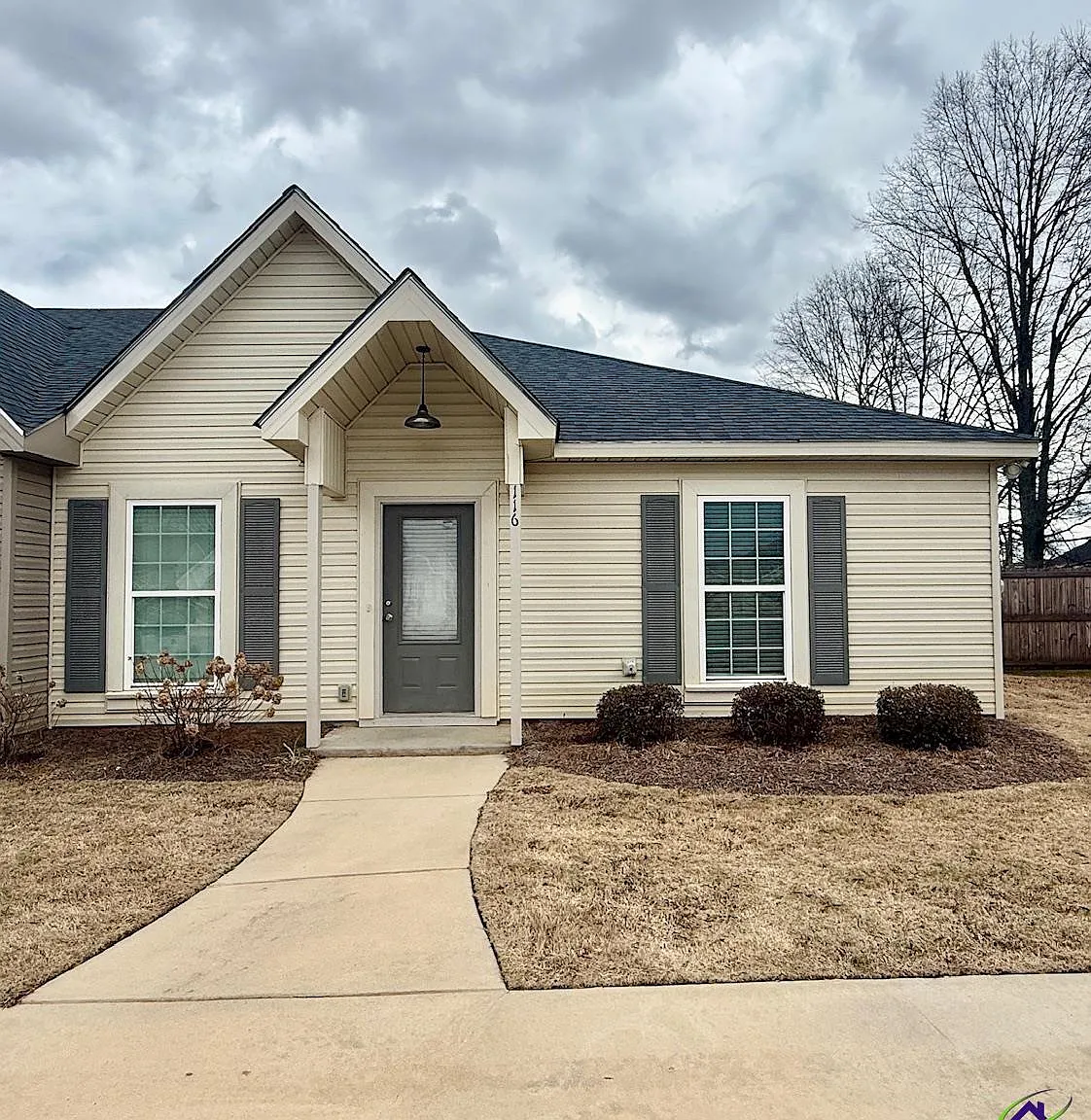 2 bed, 2.0 bath, 1320 sqft, $1,650 — Photo 1