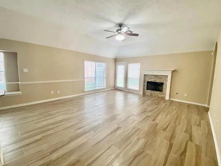 5618 Indigo Trails Dr — Photo 3