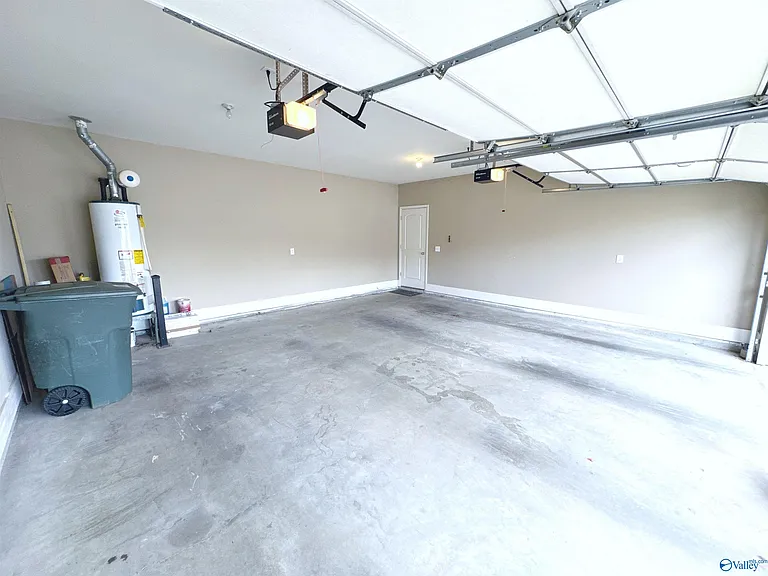 126 Windridge Way SW — Photo 44