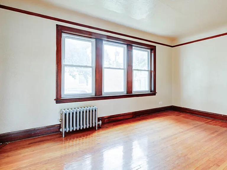 Walk to Hanson Park! Great location! 2457-2459 North Central! — Photo 6