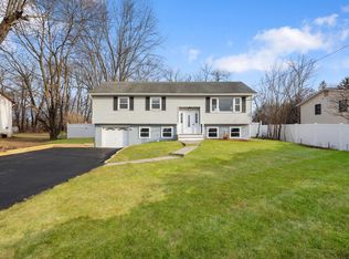 208 Valley View Dr, Shawangunk, NY 12589
