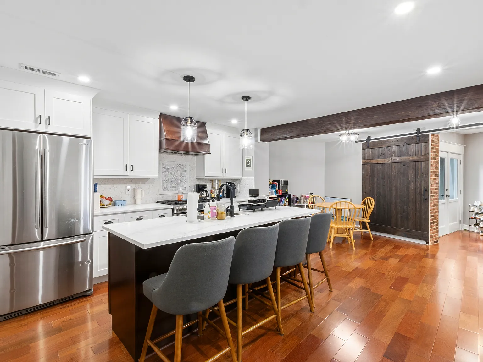 4 bed, 1648 sqft, $3,400 — Photo 3