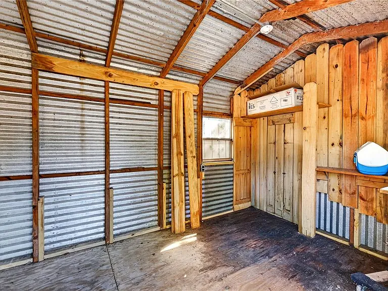 706 Mission Dr — Photo 41